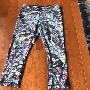 Lululemon cropped leggings size 6